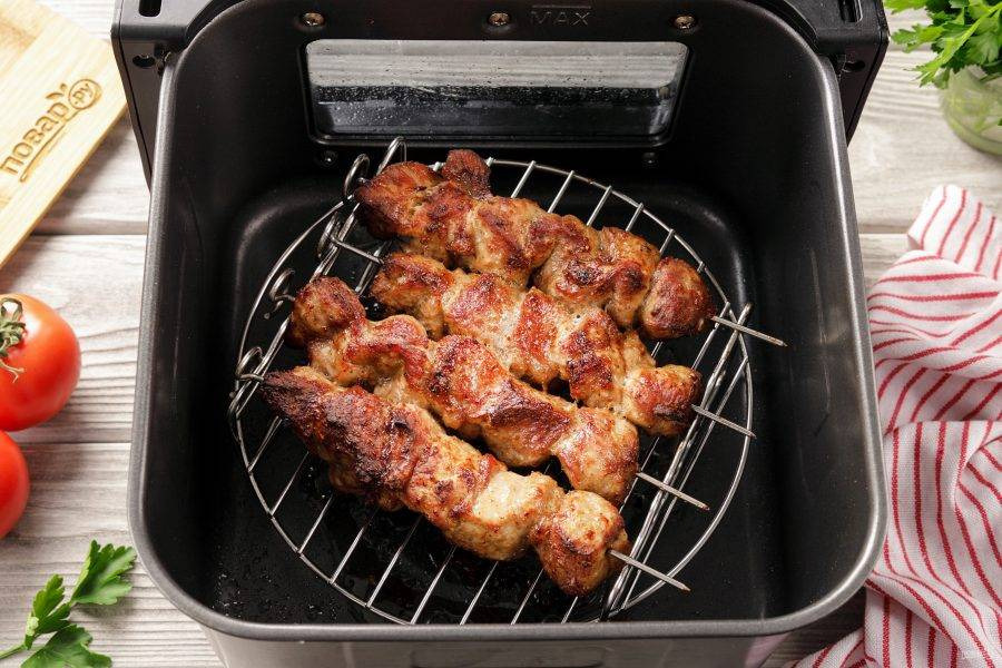 шашлык, приготовленный в аэрогриле