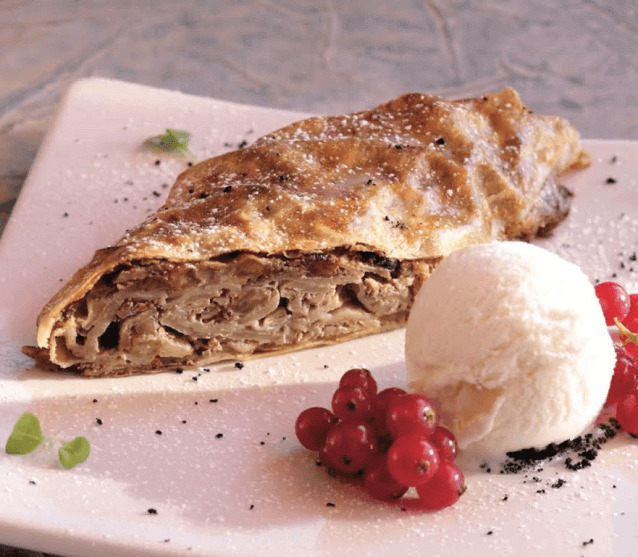 фото штруделя с мороженыым