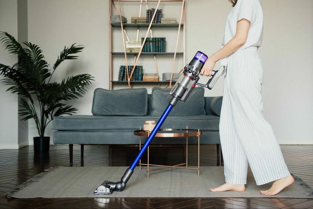 Как выбрать вертикальный беспроводной пылесос: руководство 2025 года