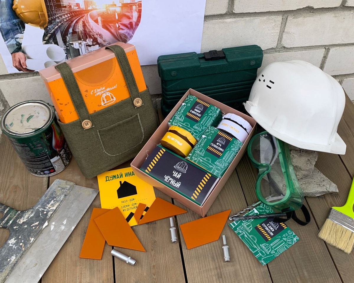 Лучшие подарки на День строителя — ТОП-15 гаджетов